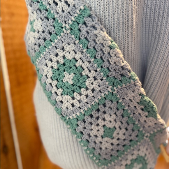 Le Lis Granny Square Crochet Sleeve Oversized Boxy Pullover Sweater, M - Picture 2 of 3